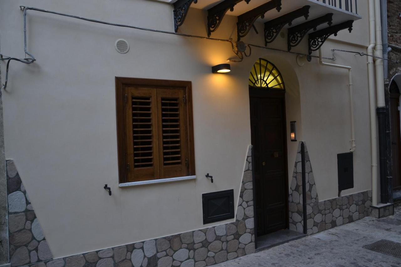 B&B Donjon Centro Castelbuono  Exterior photo